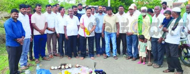 ಸೇತುವೆ ನಿರ್ಮಾಣ ಕಾಮಗಾರಿಗೆ ಶಾಸಕ ಡಿ.ಎಮ್‌.ಐಹೊಳೆ ಭೂಮಿ ಪೂಜೆ 
