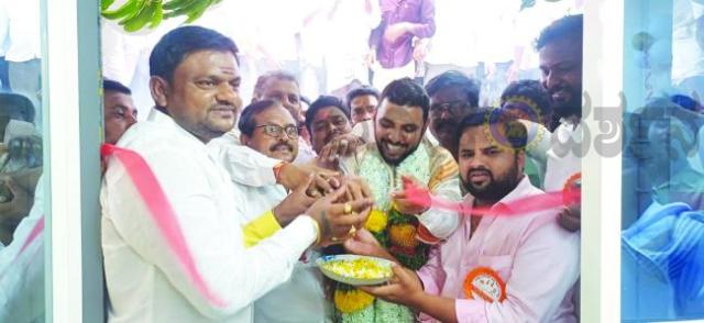 ವೀರಶೈವ ಲಿಂಗಾಯತ ಮಹಾವೇದಿಕೆ ತಾಲೂಕು ಕಛೇರಿ ಉದ್ಘಾಟಿಸಿ ಪ್ರಶಾಂತ್ ಕಲ್ಲೂರು 