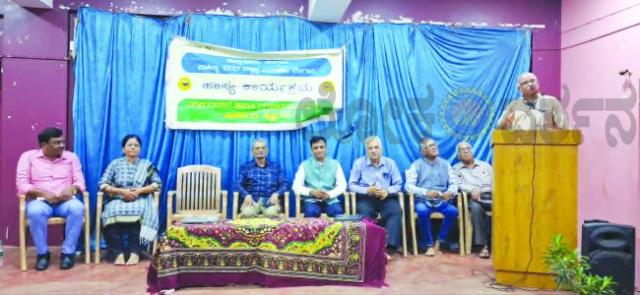 ಲಲಿತ ಪ್ರಬಂಧಗಳು ಅನುಭವಗಳನ್ನು ಜೀವಂತವಾಗಿಡುತ್ತವೆ : ಶಶಿಧರ ಹೊಸಕೋಟೆ 