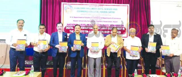 ಎ.ಐ. ತಂತ್ರಜ್ಞಾನ ಡಿಜಿಟಲ್ ಸಬಲೀಕೃತ ಸುಸ್ಥಿರ ಭವಿಷ್ಯದ ನಿರ್ಮಾಣಕ್ಕೆ ಪೂರಕ : ಕುಲಪತಿ ಪ್ರೊ. ಎಸ್‌. ಎಚ್‌. ಜಂಗಮಶೆಟ್ಟಿ 