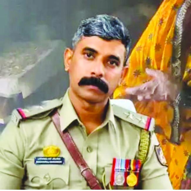 ಪೊಲೀಸ್ ಸಿಬ್ಬಂದಿ ಮೇಲೆ ಮಾಜಿ ರೌಡಿ ಹಲ್ಲೆ ನಡೆಸಿದರೂ ಮೌನವಾಗಿದ್ದ ಪಿಎಸ್‌ಐ  ಬಸವರಾಜ ಅಮಾನತು; 8 ಪೊಲೀಸರ ವರ್ಗಾವಣೆ 