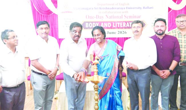 ಮಹಿಳೆಯರು ಸೌಲಭ್ಯಗಳನ್ನು ಬಳಸಿಕೊಂಡು ಅಭಿವೃದ್ಧಿ ಹೊಂದಲು ಕರೆ 