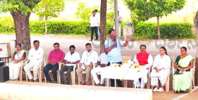 ವಿಶ್ವಯೋಗ ದಿನಾಚರಣೆಯ ಯೋಗಾಸನ  ಕಾರ್ಯಕ್ರಮ 