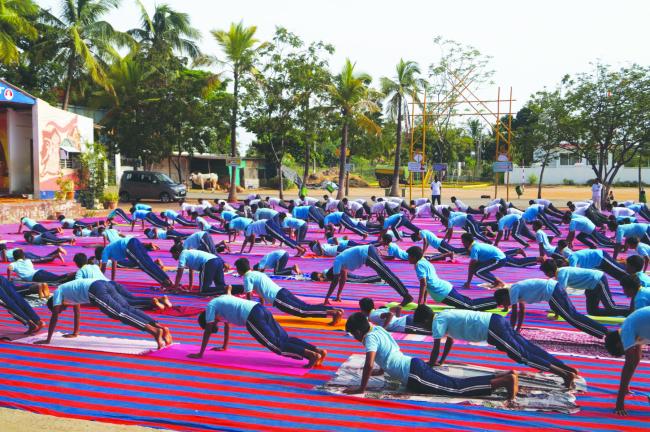 ವಿದ್ಯಾರ್ಥಿಗಳ ಏಕಾಗ್ರತೆಗೆ ಯೋಗ ಅತ್ಯಗತ್ಯ 
