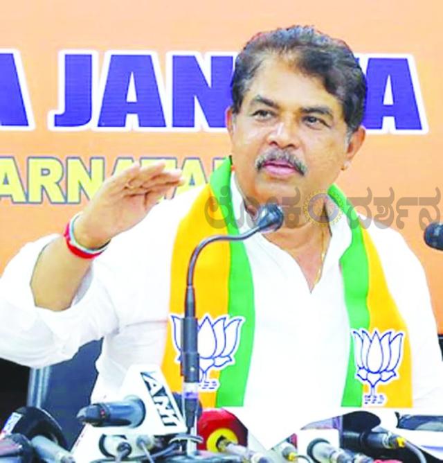 ಕರ್ನಾಟಕ ಗ್ರಾಮ ಪಂಚಾಯತ್ “ಗ್ಯಾರಂಟಿ ಸಮಿತಿಗಳ” ಬಗ್ಗೆ ಬಿಜೆಪಿ ಆರೋಪ