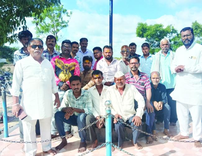 ಲಕ್ಷ್ಮಣ ಸವದಿಗೆ ಸಚಿವ ಸ್ಥಾನ ನೀಡುವಂತೆ ಆಗ್ರಹಿಸಿ ಪ್ರತಿಭಟನೆ 