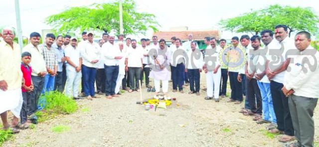 ರಾಯಬಾಗದಲ್ಲಿ ಅಭಿವೃದ್ಧಿ ಕಾಮಗಾರಿಗಳಿಗೆ ಶಾಸಕ ಡಿ.ಎಂ. ಐಹೊಳೆ ಚಾಲನೆ  