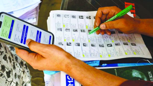 ಕರ್ನಾಟಕದಲ್ಲಿ 5.54 ಕೋಟಿ ಮತದಾರರ ವಿಶೇಷ ಸಮಗ್ರ ಪರಿಷ್ಕರಣೆ ಆರಂಭ; ಪ್ರಕ್ರಿಯೆ ಕುರಿತು ರಾಜ್ಯದ ಆತಂಕ