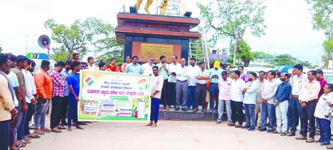 ಯಾವುದೇ ಅರ್ಹ ಮತದಾರರ ಹೆಸರು ಕೈಬಿಡದಂತೆ ಎಚ್ಚರಿಕೆ ವಹಿಸಿ: ತಹಶೀಲ್ದಾರ್  
