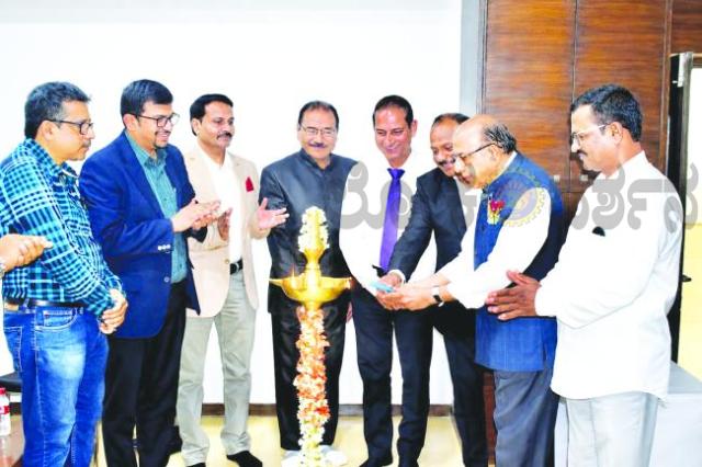 ಕೆಎಲ್‌ಇ ಸೆಂಟಿನರಿ ಚಾರಿಟೇಬಲ್ ಆಸ್ಪತ್ರೆಯಲ್ಲಿ ರಾಷ್ಟ್ರೀಯ ವೈದ್ಯರ ದಿನಾಚರಣೆ  