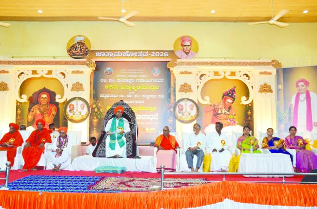 ಉಭಯ ಶ್ರೀಗಳ ಜಾತ್ರಾ ಮಹೋತ್ಸವ: ವೀರೇಶ್ವರ ಪುಣ್ಯಾಶ್ರಮದ ಪಾವಿತ್ರ್ಯ ಕಾಪಾಡಲು ಕರೆ  