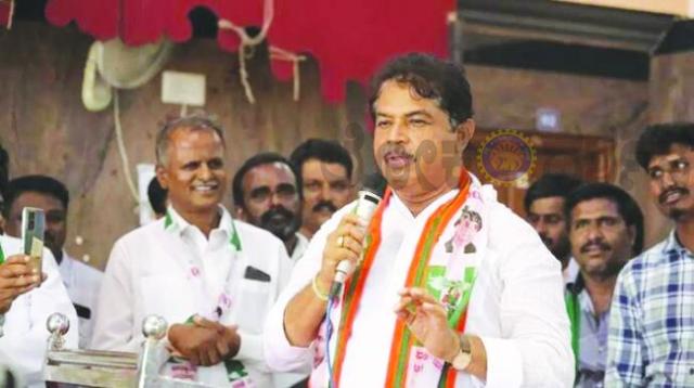ಕರ್ನಾಟಕ ಬಿಜೆಪಿ ಸರ್ಕಾರಕ್ಕೆ ರೈತರ ಪ್ರತಿಭಟನೆ ಕುರಿತು ಎಚ್ಚರಿಕೆ, ಕೆಆರ್‌ಎಸ್ ನೀರು ಬಿಡುಗಡೆಗೆ ಆಗ್ರಹ