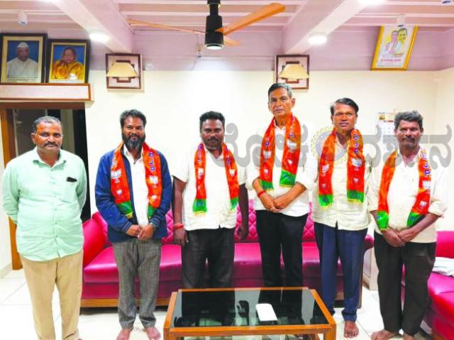 ಕಾಂಗ್ರೆಸ್ ತೊರೆದು ಬಿಜೆಪಿ ಮರಳಿದ ಪ್ರಮುಖ ಮುಖಂಡ ಕಲ್ಲೋಳೆಪ್ಪ ನರಿ 