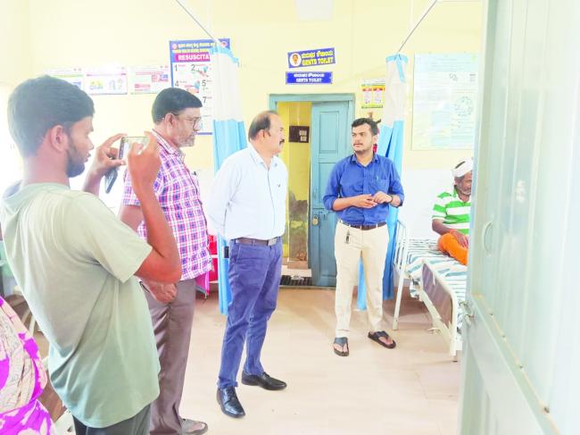  ಸರ್ಕಾರಿ ಆಸ್ಪತ್ರೆಗಳಲ್ಲೇ ಉಚಿತ ಆರೋಗ್ಯ ಸೇವೆ ಪಡೆಯಿರಿ: ಡಿಎಚ್‌ಒ ಡಾ. ಯಲ್ಲಾ ರಮೇಶ್ ಬಾಬು ಕರೆ  