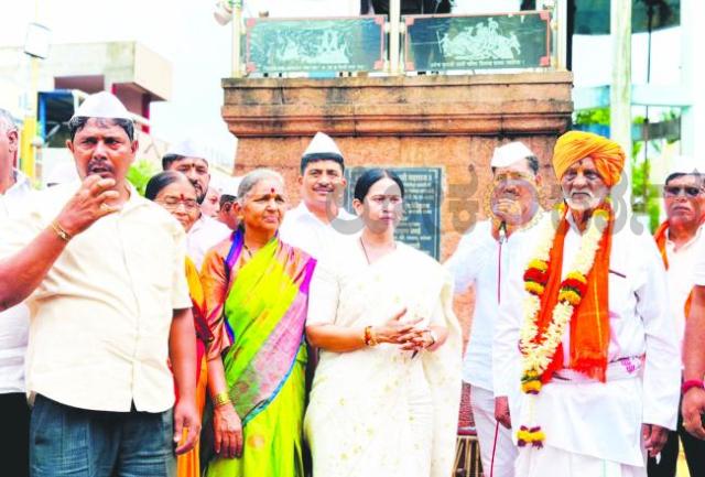 ಪಂಡರಪುರ ದಿಂಡಿ ಪಾದಯಾತ್ರೆಗೆ ಶಾಸಕಿ ಲಕ್ಷ್ಮೀ ಹೆಬ್ಬಾಳಕರ್ ಚಾಲನೆ  