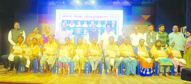 ಎಸ್‌ಎಸ್‌ಎಲ್‌ಸಿ, ಪಿಯುಸಿ ಸಾಧಕರಿಗೆ ಪ್ರತಿಭಾ ಪುರಸ್ಕಾರ  