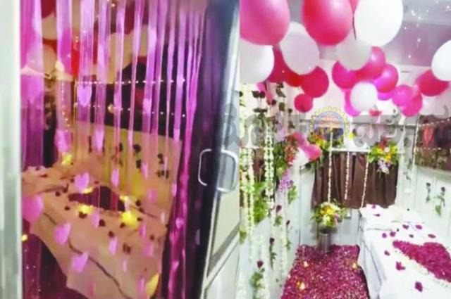 ಫಸ್ಟ್ ಎಸಿ ಬೋಗಿಯಲ್ಲಿ ಅನಧಿಕೃತ ‘ಮದುವೆ ಮೊದಲ ರಾತ್ರಿ’ ಅಲಂಕಾರ: ಸಿಟಿಐ ಅಮಾನತು, ತನಿಖೆಗೆ ರೈಲ್ವೆ ಆದೇಶ