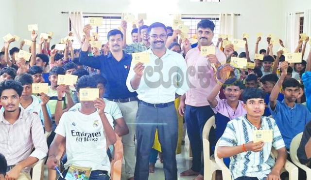 ಮತದಾರರ ಪಟ್ಟಿಯಲ್ಲಿ ಹೆಸರು ನೋಂದಾಯಿಸಿಕೊಳ್ಳಿ: ಯುವಜನತೆಗೆ ಜಾಗೃತಿ  