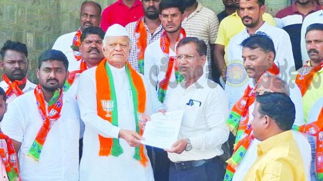 ಬರ ಪರಿಸ್ಥಿತಿ ಹಿನ್ನೆಲೆ ರೈತರ ಸಾಲ ಮನ್ನಾ ಮಾಡಲು ಆಗ್ರಹ  