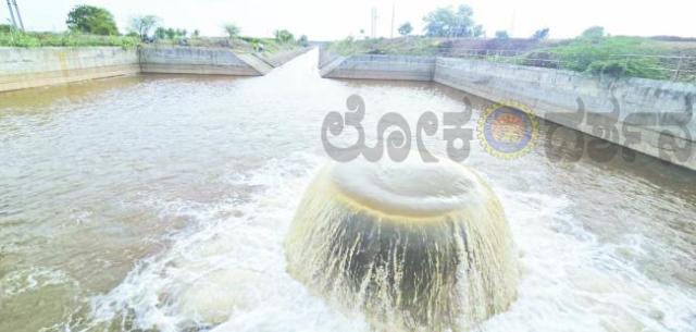 ತಿಕೋಟಾ ತಾಲೂಕಿನ ಕಾಲುವೆಗಳಿಗೆ ನೀರು ಹರಿವು 