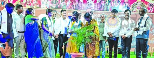 ಸಾಹಿತ್ಯದ ಮೂಲಕ ಸಮಾಜದ ಸೂಕ್ಷ್ಮತೆಗಳನ್ನು ಅರ್ಥಮಾಡಿಕೊಳ್ಳಿ: ಅಕಾಡೆಮಿ ಅಧ್ಯಕ್ಷ ಮುಕುಂದರಾಜ್ 