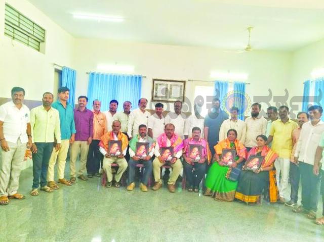ವರ್ಗಾವಣೆಗೊಂಡ ಆರೋಗ್ಯ ಸಿಬ್ಬಂದಿಗೆ ಬೀಳ್ಕೊಡುಗೆ, ನೂತನ ವೈದ್ಯಾಧಿಕಾರಿಗೆ ಸ್ವಾಗತ  