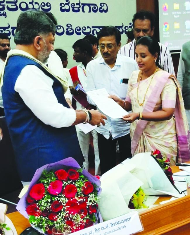 ಬೆಳಗಾವಿ ಪಾಲಿಕೆಗೆ ₹250 ಕೋಟಿ ವಿಶೇಷ ಅನುದಾನಕ್ಕೆ ಸಿಎಂಗೆ ಮೇಯರ್-ಉಪಮೇಯರ್ ಮನವಿ