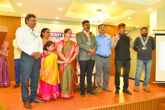 ರೋಟರಿ ಕ್ಲಬ್ ಆಫ್ ವಿಜಯಪುರ ನೂತನ ಪದಾಧಿಕಾರಿಗಳ ಪದಗ್ರಹಣ  