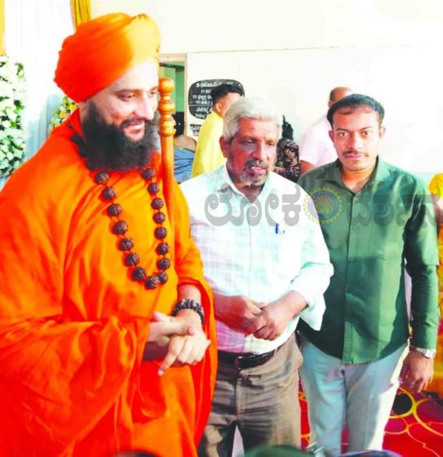 ಶಿಕ್ಷಣ ಕ್ಷೇತ್ರದ ಹಿರಿಯ ಸಾಧಕರಿಗೆ ಗೌರವ ನಮನ  