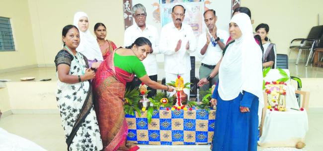 ಮಹಿಳೆಯರು ಸಮಾಜದ ಬೆನ್ನೆಲುಬು: ಬಿ.ಎಂ. ಜಗಾಪುರ
