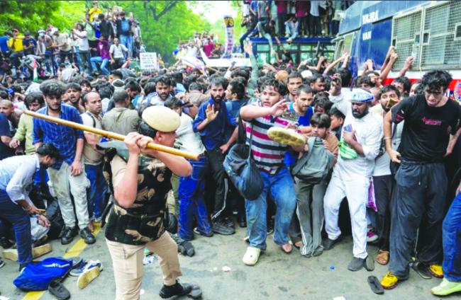 ದೆಹಲಿಯಲ್ಲಿ CJP ಪ್ರತಿಭಟನೆ ಹಿಂಸಾಚಾರಕ್ಕೆ ತಿರುಗಿತು; ಸಂಸತ್‌ ಕಡೆಗೆ ಮೆರವಣಿಗೆ ವೇಳೆ 118ಕ್ಕೂ ಹೆಚ್ಚು ಪೊಲೀಸ್ ಸಿಬ್ಬಂದಿಗೆ ಗಾಯ