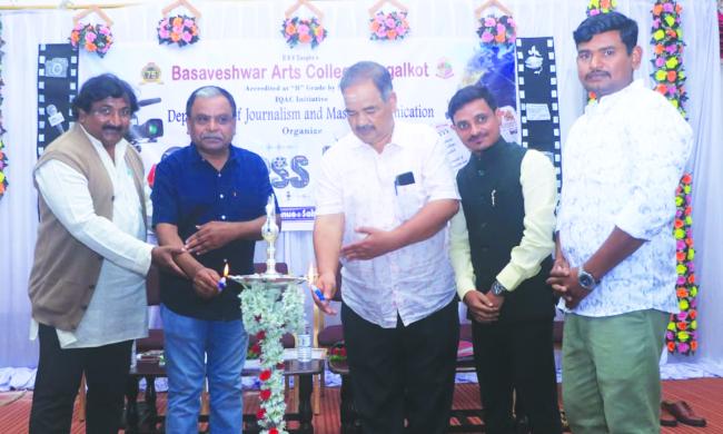ಪತ್ರಕರ್ತರಿಗೆ ಕೌಶಲ, ಜ್ಞಾನ ಅಗತ್ಯ : ಬಂಡು ಕುಲಕರ್ಣಿ 