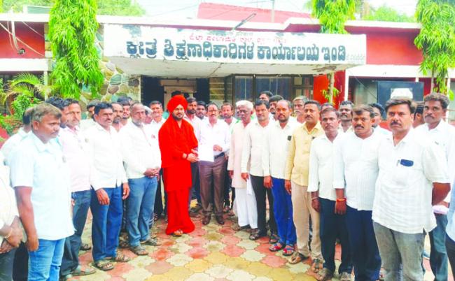 ಮಠದ ಜಮೀನು ನೀಡುವುದು ತ್ರೀವ ಆಕ್ಷೇಪಣೆ