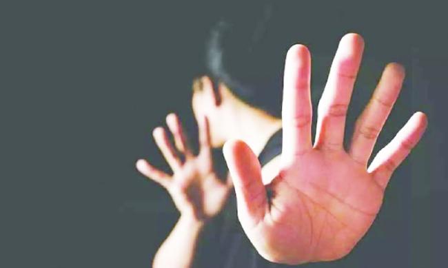 ಇಂಡಿಗೋ ಉದ್ಯೋಗಿ ಎನ್ನಾರ್ ಶಂಶಾಬಾದ್ ವಿಮಾನ ನಿಲ್ದಾಣದಲ್ಲಿ ಅತ್ಯಾಚಾರಕ್ಕೆ ಯತ್ನಿಸಿದ ಆರೋಪದ ಮೇಲೆ ಕ್ಯಾಬ್ ಚಾಲಕನ ವಿರುದ್ಧ ಪ್ರಕರಣ ದಾಖಲಾಗಿದೆ