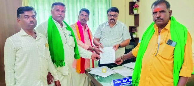 ಐರಣಿ ಗ್ರಾಮದ ಸ್ಮಶಾನ ಭೂಮಿ ಅತಿಕ್ರಮಣ ತೆರವಿಗೆ ಗ್ರಾಮಸ್ಥರ ಆಗ್ರಹ  