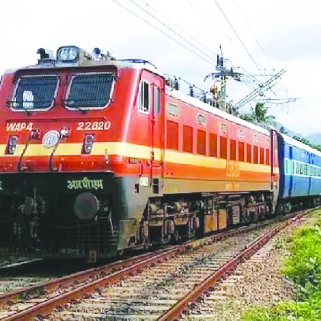ಭಾರತೀಯ ರೈಲ್ವೆಯಲ್ಲಿ ಭರ್ಜರಿ ನೇಮಕಾತಿ ಅವಕಾಶ; 1.61 ಲಕ್ಷ ನಾನ್-ಗೆಜೆಟೆಡ್ ಹುದ್ದೆಗಳ ನೇಮಕಾತಿ ಪ್ರಕ್ರಿಯೆ ಪ್ರಗತಿಯಲ್ಲಿ