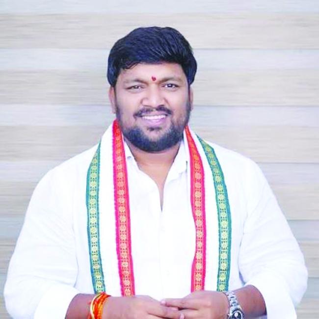 ಕೆಟಿಆರ್‌ಗೆ ಹುಟ್ಟುಹಬ್ಬದ ಉಡುಗೊರೆಯಾಗಿ 25 ಕೆಜಿ ಉತ್ತಮ ಗುಣಮಟ್ಟದ ಅಕ್ಕಿ ಕಳುಹಿಸಿದ ಕಾಂಗ್ರೆಸ್ ಸರ್ಕಾರ: ಮೀನುಗಾರಿಕೆ ನಿಗಮದ ಅಧ್ಯಕ್ಷ