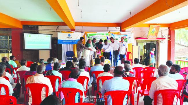 ವಕ್ಕುಂದ ಗ್ರಾಮದಲ್ಲಿ ಪೀಡೆನಾಶಕಗಳ ಸುರಕ್ಷತೆ ಕುರಿತು ಜಾಗ್ರತಿ ಕಾರ್ಯಕ್ರಮ