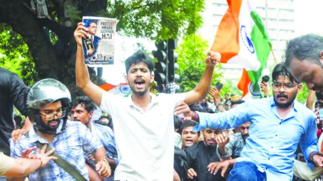 NEET ಪ್ರಶ್ನೆಪತ್ರಿಕೆ ಸೋರಿಕೆ ಪ್ರಕರಣ: ಕೇಂದ್ರ ಮತ್ತು CJP ನಡುವೆ ಮೂರನೇ ಸುತ್ತಿನ ಮಾತುಕತೆ, ಪ್ರತಿಭಟನೆ ತೀವ್ರ