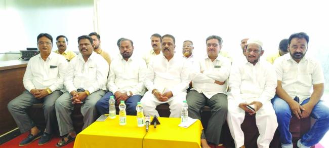 ಗಜಾನನ ಮಂಗಸೂಳಿಗೆ ಸೂಕ್ತ ಸ್ಥಾನಮಾನ ನೀಡಲು ಕಾಂಗ್ರೆಸ್ ಮುಖಂಡರ ಆಗ್ರಹ  