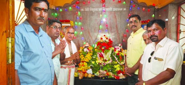 ರಾಯಬಾಗದಲ್ಲಿ ವಿಠ್ಠಲ ರುಕ್ಮಿಣಿ ದೇವರಿಗೆ ವಿಶೇಷ ಅಲಂಕಾರ  