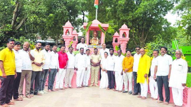ಕಾರ್ಗಿಲ್ ವಿಜಯೋತ್ಸವ: ವೀರ ಯೋಧರ ತ್ಯಾಗಕ್ಕೆ ಮುದ್ದೇಬಿಹಾಳದಲ್ಲಿ ಅದ್ದೂರಿ ನಮನ 