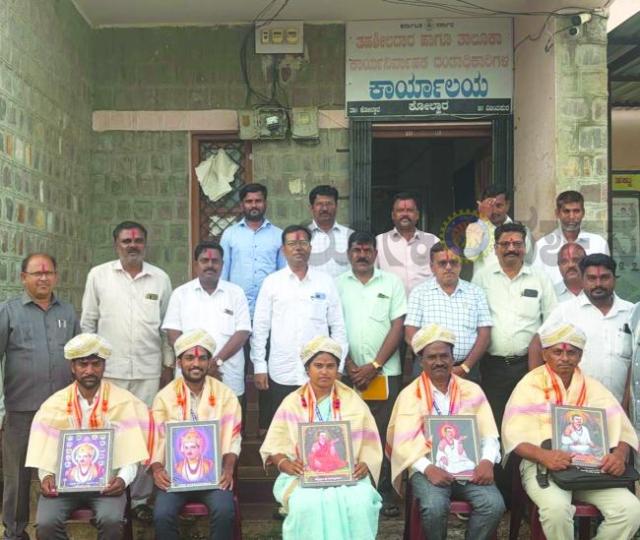 ಮತದಾರರ ಪಟ್ಟಿ ಪರಿಷ್ಕರಣೆ ಕಾರ್ಯ ಯಶಸ್ವಿಯಾಗಿ ಪೂರ್ಣಗೊಳಿಸಿದ ಬಿಎಲ್‌ಒಗಳಿಗೆ ಸನ್ಮಾನ  