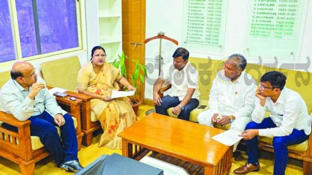 ವಿಜಯನಗರ ಎಡದಂಡೆ 11-ಎ ಕಾಲುವೆಗೆ 1.5 ಟಿಎಂಸಿ ನೀರು ಹರಿಸಲು ರೈತರ ಮನವಿ  