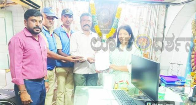 ಪ್ರವಾಹದಲ್ಲಿ ಸಿಲುಕಿದ್ದ ಭಕ್ತರನ್ನು ರಕ್ಷಿಸಿದವರಿಗೆ ಪ್ರಶಂಸನಾ ಪತ್ರ