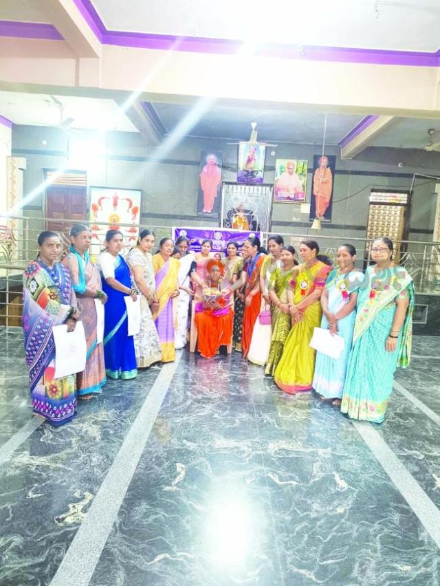ಗುರು ಪೂರ್ಣಿಮೆ ಅಂಗವಾಗಿ ಶ್ರೀ ಬಸವಲಿಂಗೇಶ್ವರರಿಗೆ ಸನ್ಮಾನ  