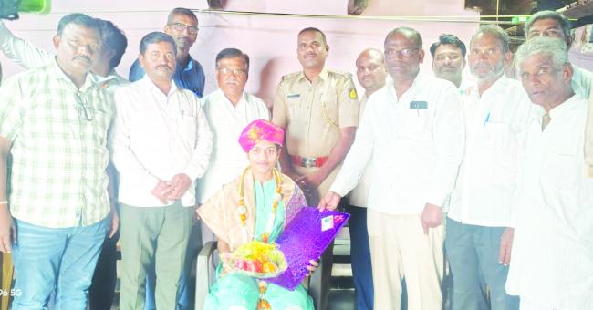 ನೀಟ್ ಪರೀಕ್ಷೆಯಲ್ಲಿ ಸಾಧನೆ: ವರ್ಷಾಗೆ ಸನ್ಮಾನ 