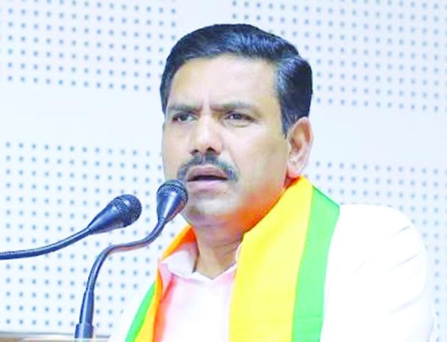 ಸರ್ವಪಕ್ಷ ಸಭೆ ‘ತುಂಬಾ ತಡವಾಗಿದೆ’ ಎಂದ ವಿಜಯೇಂದ್ರ ಯಡಿಯೂರಪ್ಪ; ಕಾವೇರಿ ವಿಚಾರದಲ್ಲಿ ರಾಜ್ಯ ಸರ್ಕಾರ ರೈತರ ಹಿತ ಕಡೆಗಣಿಸಿದೆ ಎಂದು ಆರೋಪ