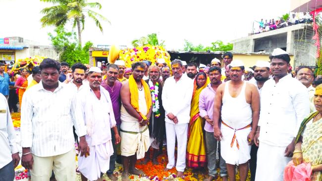 ದುರ್ಗಾದೇವಿ ಜಾತ್ರಾ ಮಹೋತ್ಸವದಲ್ಲಿ ಅದ್ದೂರಿ ಪಲ್ಲಕ್ಕಿ ಉತ್ಸವ