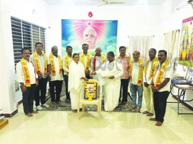    ಆಲಮೇಲದ  ಕಾ.ನಿ.ಪ.ಸಂಘದ ಪತ್ರಿಕಾ ದಿನಾಚರಣೆ  